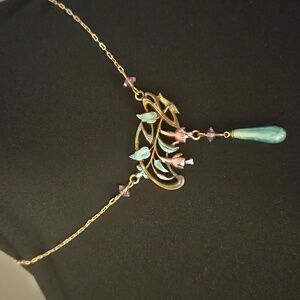 Elegant Gold and Green Necklace